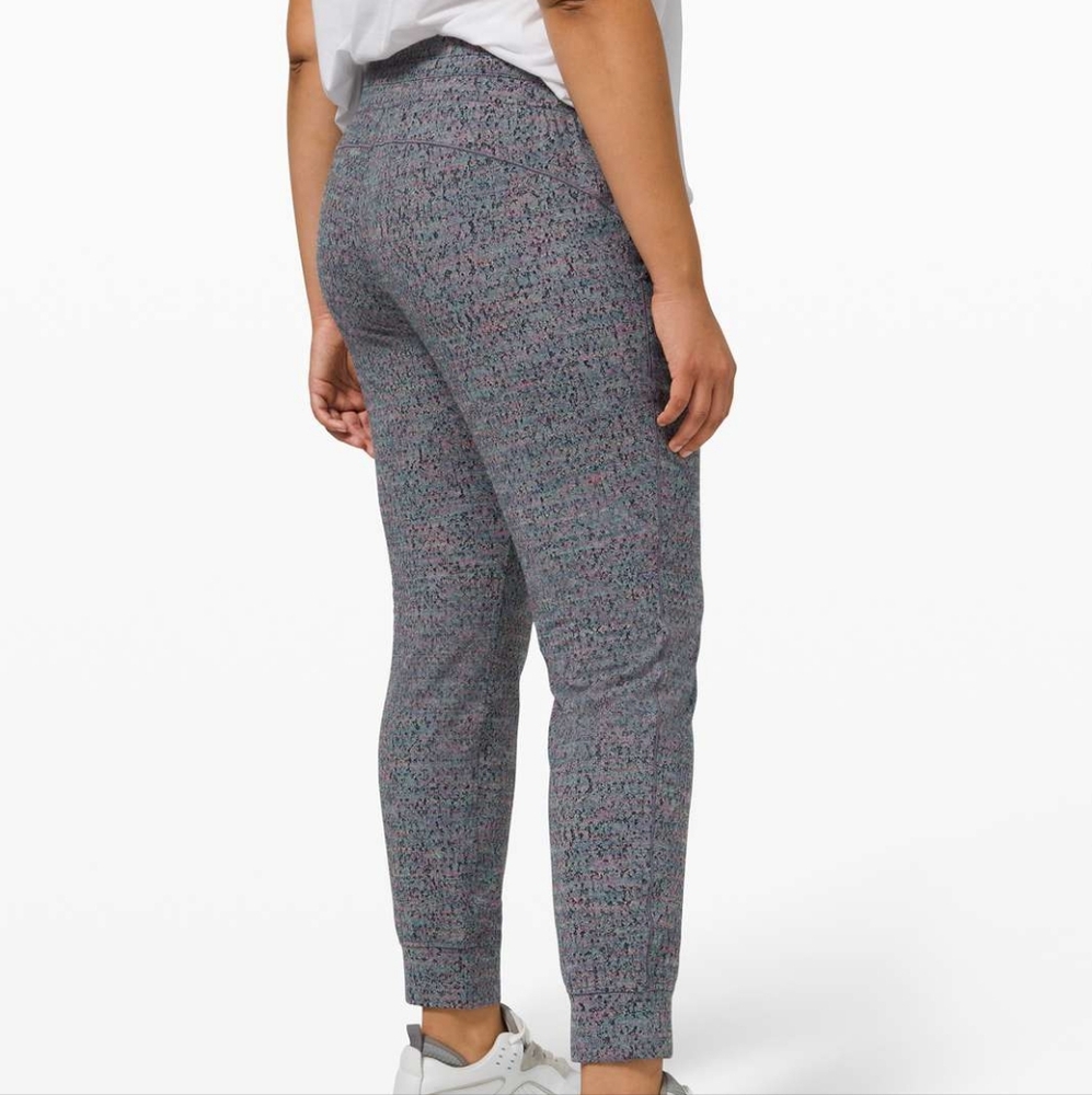 NWOT Lululemon Ready to Rulu 7/8 Jogger Neon Tweed Size 2